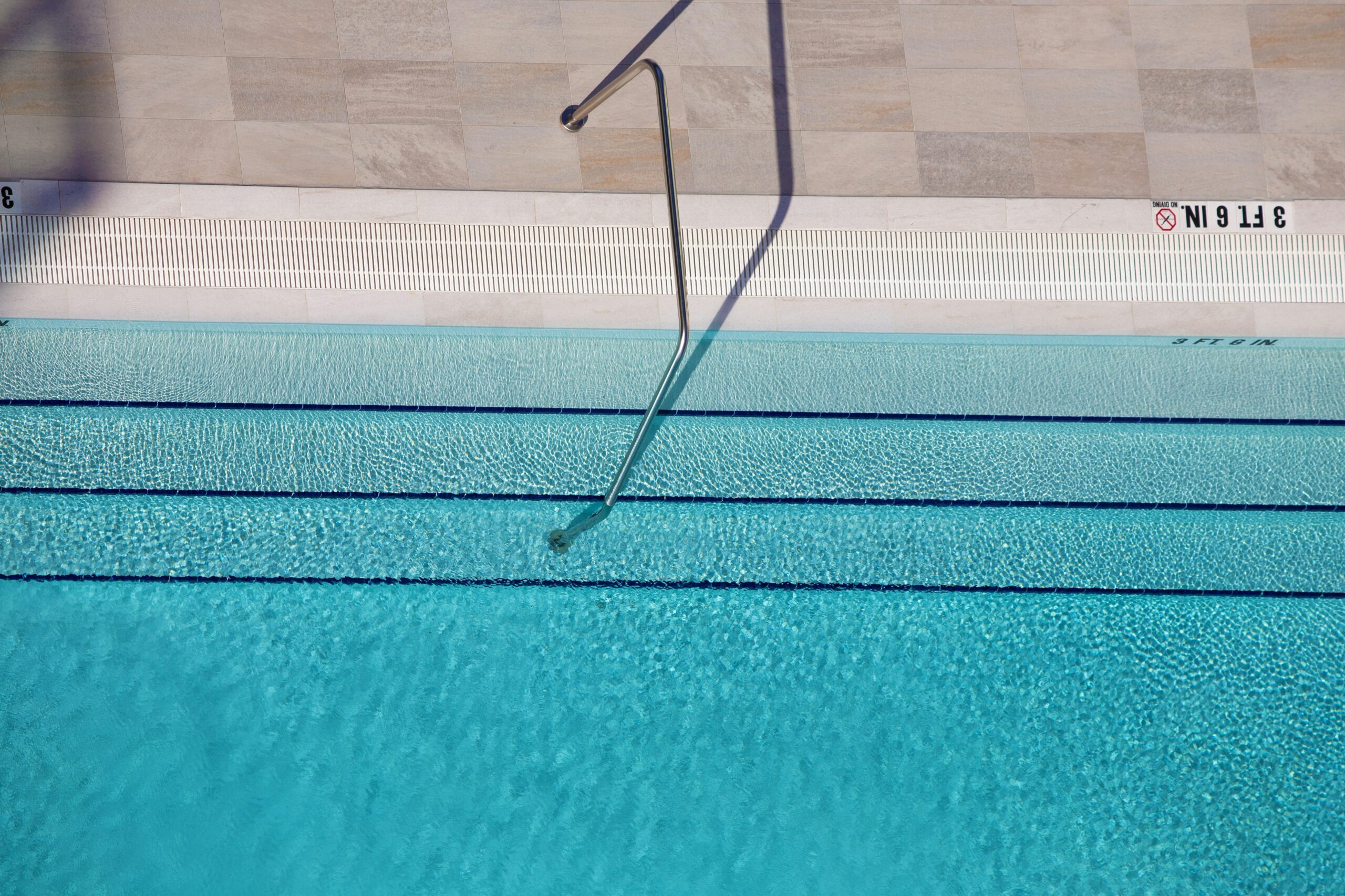 Read more about the article Transform Your Pool Into a Stunning Night Oasis with LED Pool Lights